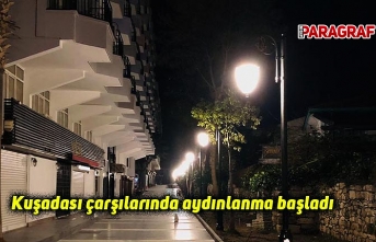 Kuşadası çarşılarında aydınlanma başladı