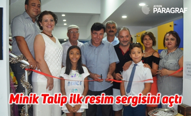 Minik Talip ilk resim sergisini açtı