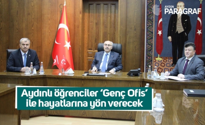 Aydınlı öğrenciler ‘Genç Ofis’ ile hayatlarına yön verecek