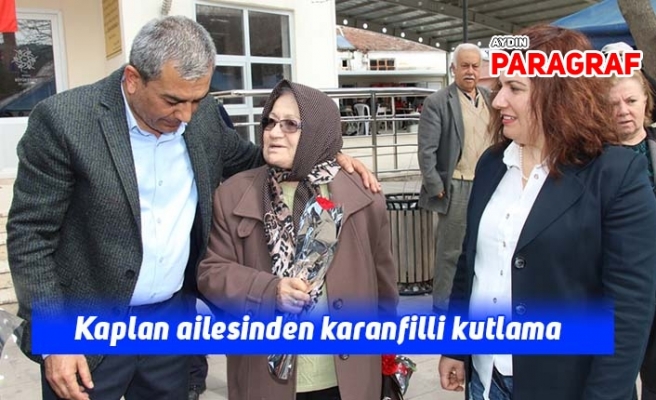 Kaplan ailesinden karanfilli kutlama