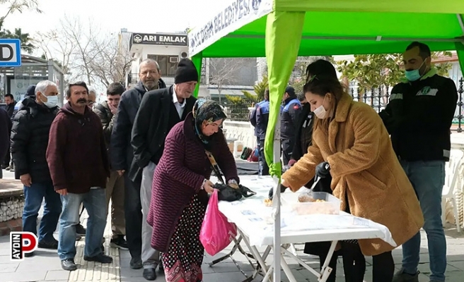 Didim Belediyesi şehitlerin anısına lokma hayrı düzenledi