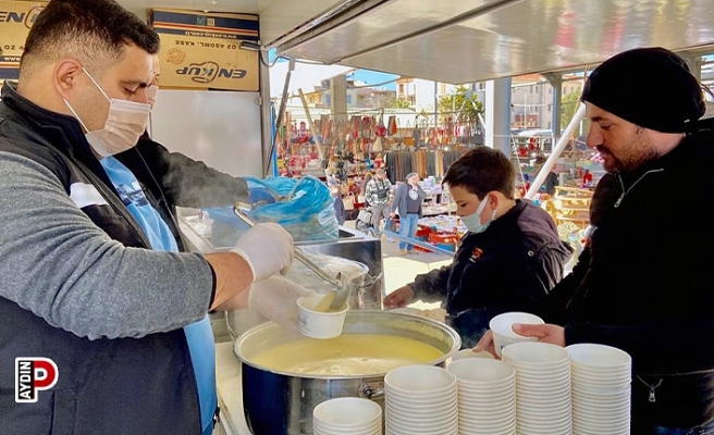 Didim Belediyesi’nden soğuk havada sıcak çorba ikramı