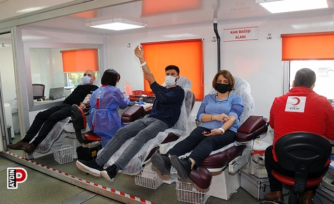 Fen Edebiyat Fakültesinde kan bağışı gerçekleşti