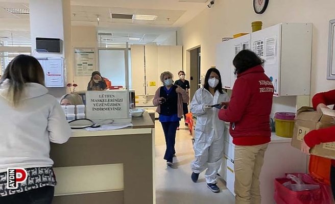Kuşadası Belediyesi 14 Mart’ta sağlık çalışanlarını unutmadı