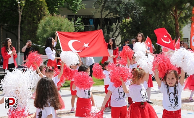 Efeler Belediyesi Gündüz Bakımevleri’nde 23 Nisan coşkusu