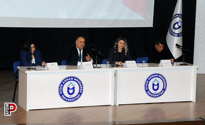 Tarih Boyunca Kütüphaneler konulu panel düzenlendi