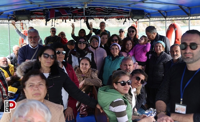 Zümrüt yeşili Arapapıştı Kanyonu ziyaretçilerini ağırlıyor