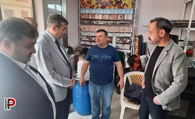 AYESOB  sel felaketinden etkilenen esnafın yanında