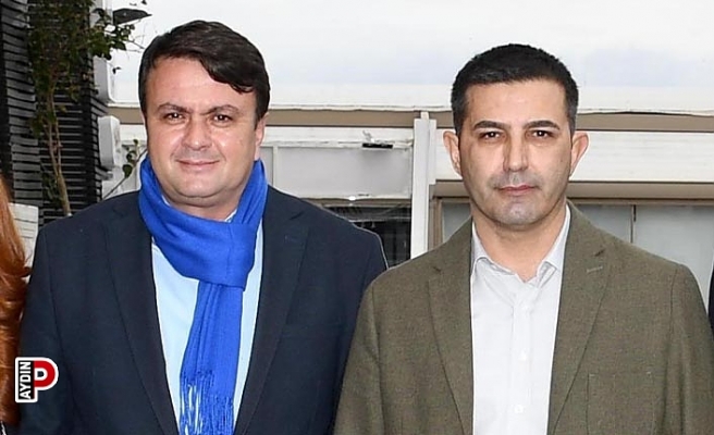 Kuşadası Belediye Meclisi’nde bayrak değişimi