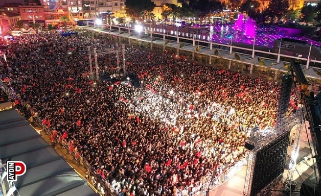 Son yılların en coşkulu gençlik konseri Aydın'da gerçekleşti