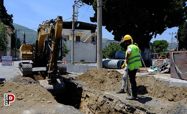 ASKİ ekipleri çalışmalarını sürdürüyor