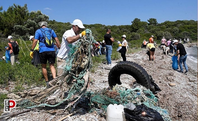 Dilek Yarımadası Milli Parkı’nda kıyı temizliği yapıldı