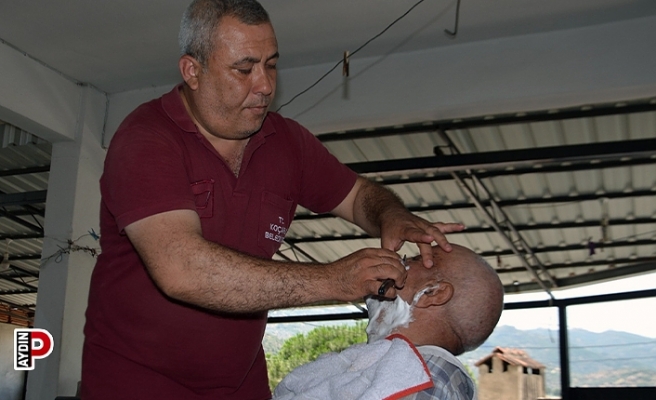 Koçarlı Belediyesi Bayram öncesi berber hizmetine devam ediyor