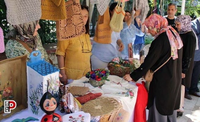 Kursiyerlerin, el emeği ürünleri görücüye çıktı
