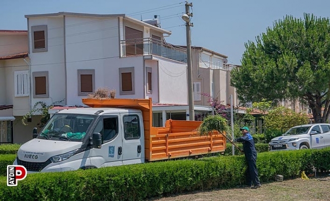 Kuşadası Belediyesi’nden Bayram Temizliği