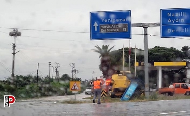 Sağanak yağış Bozdoğan'da etkili oldu