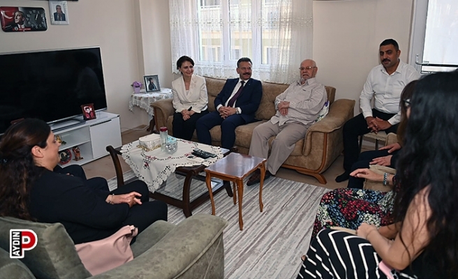 Vali Aksoy, bayramda şehit ve gazileri unutmadı