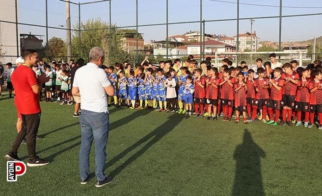 Koçarlı Belediyesi 200 futbolcuyu Yaz Sonu Futbol Şenliği’nde buluşturdu