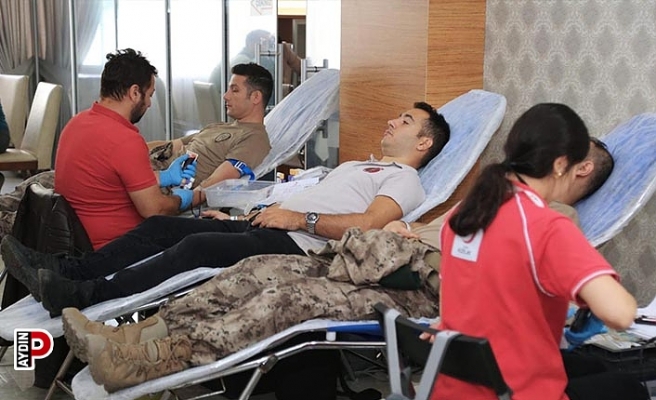 Aydın’da polisler kan bağışında bulundu