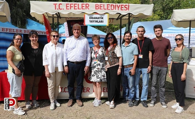 Efeler hafta sonu kitap fuarında buluştu