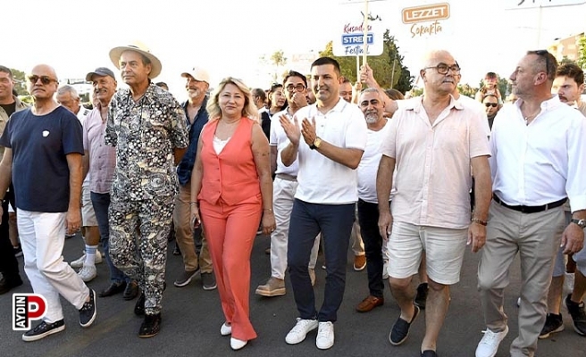 Kuşadası 2023 turizm sezonunda sanatla daha da güzelleşti