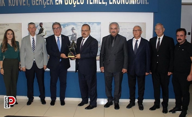 Vali Canbolat, Söke Ticaret Borsası ve Ticaret Odası yönetimi ile buluştu