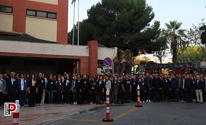 Efeler Gazi Mustafa Kemal Atatürk'ü andı