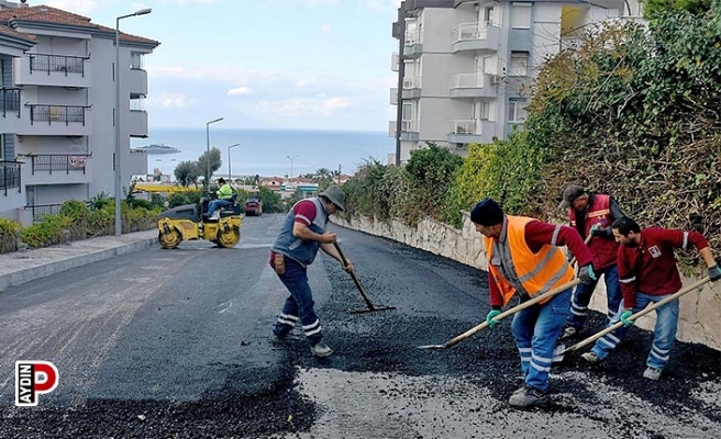 Bayraklıdede Mahallesi'nde yeni yollar yapılıyor