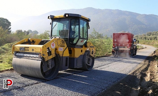 Efeler Belediyesi yol asfaltlama çalışmalarını sürdürüyor