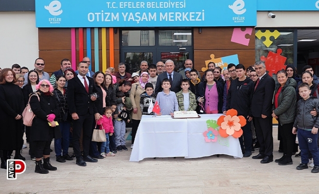Efeler’in özel çocukları Otizm Yaşam Merkezi’nin ikinci yılını kutladı