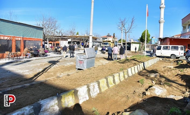 Acarlar’da yeni meydan ve yol çalışmaları hız kazandı