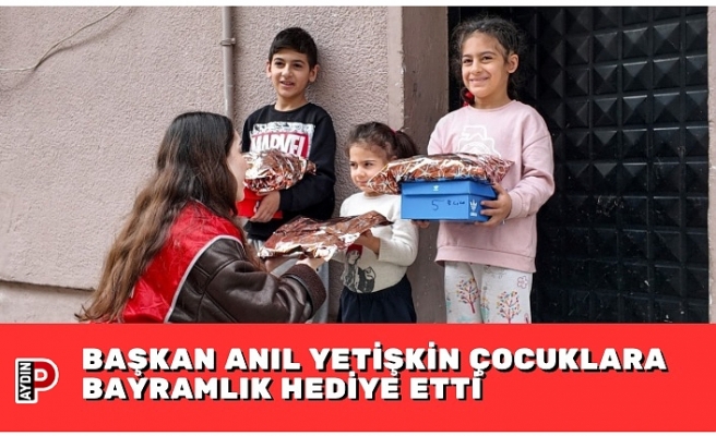 BAŞKAN ANIL YETİŞKİN ÇOCUKLARA BAYRAMLIK HEDİYE ETTİ