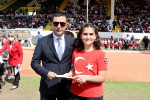 Kuşadası’nda 23 Nisan Ulusal Egemenlik ve Çocuk Bayramı coşkuyla kutlandı