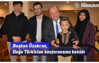 Başkan Özakcan, Doğu Türkistan konferansına katıldı