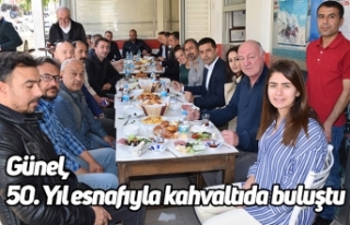 Günel, 50. Yıl esnafıyla kahvaltıda buluştu