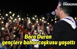 Bora Duran gençlere bahar coşkusu yaşattı