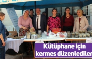 Kütüphane için kermes düzenlediler
