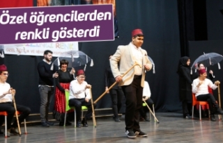 Özel öğrencilerden renkli gösterdi