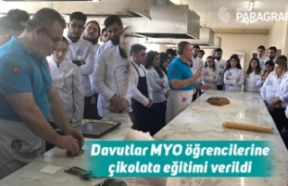 Davutlar MYO öğrencilerine çikolata eğitimi verildi