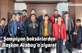 Şampiyon boksörlerden Başkan Atabay’a ziyaret