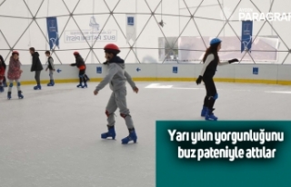 Yarı yılın yorgunluğunu buz pateniyle attılar