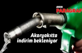 Akaryakıtta indirim bekleniyor