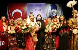 ABB 8 Mart Dünya Emekçi Kadınlar Günü defilesi...