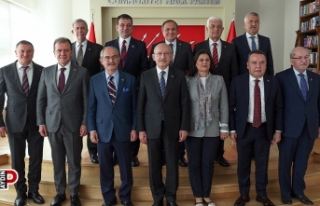 CHP’li Büyükşehir Belediye Başkanları’ndan...