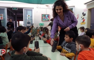 Didim Belediyesi Minik Öğrencilere fidan dağıttı