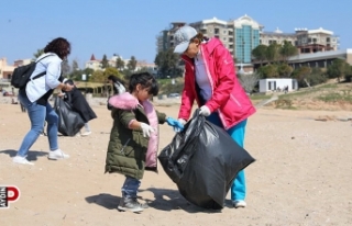 Didim'de minikler yetişkinlere örnek oldu