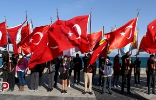 Kuşadası’nda Çanakkale Deniz Zaferi’nin 107....