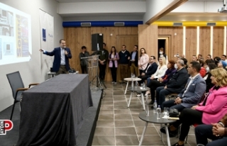 Dijital Dünyanın Kapıları İstasyon Topluluk Merkezi’nde...