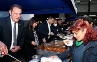 Halkın başkanları çalışanlarıyla iftar yemeğinde...