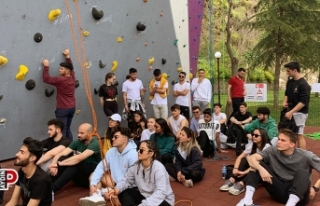Tırmanma duvarı lise ve üniversite öğrencilerini...
